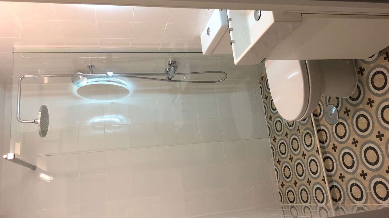Photo of Bathroom in Embajadores