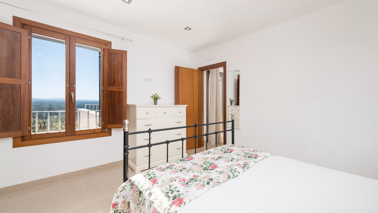 Photo of Bedroom in Buger