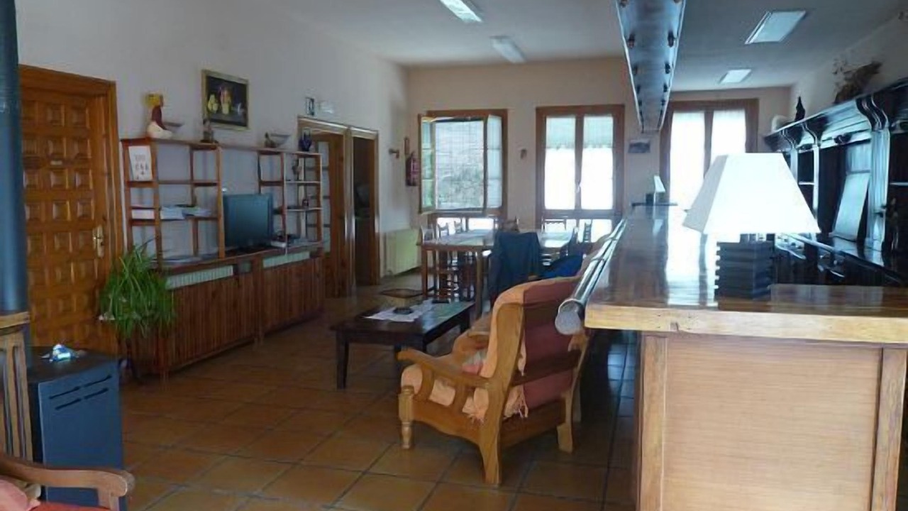 Photo of Others in Alocen