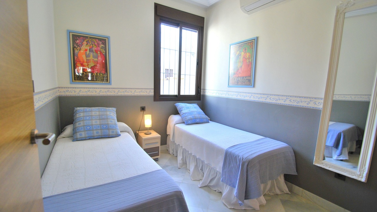 Photo of Bedroom in Alameda