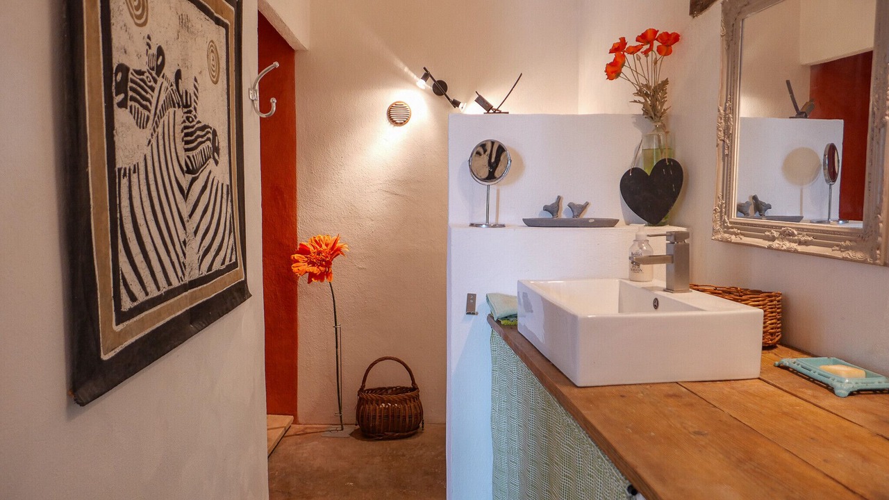Photo of Bathroom in La Garde-Adhemar