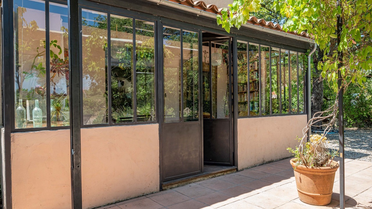 Photo of Outdoor in Est