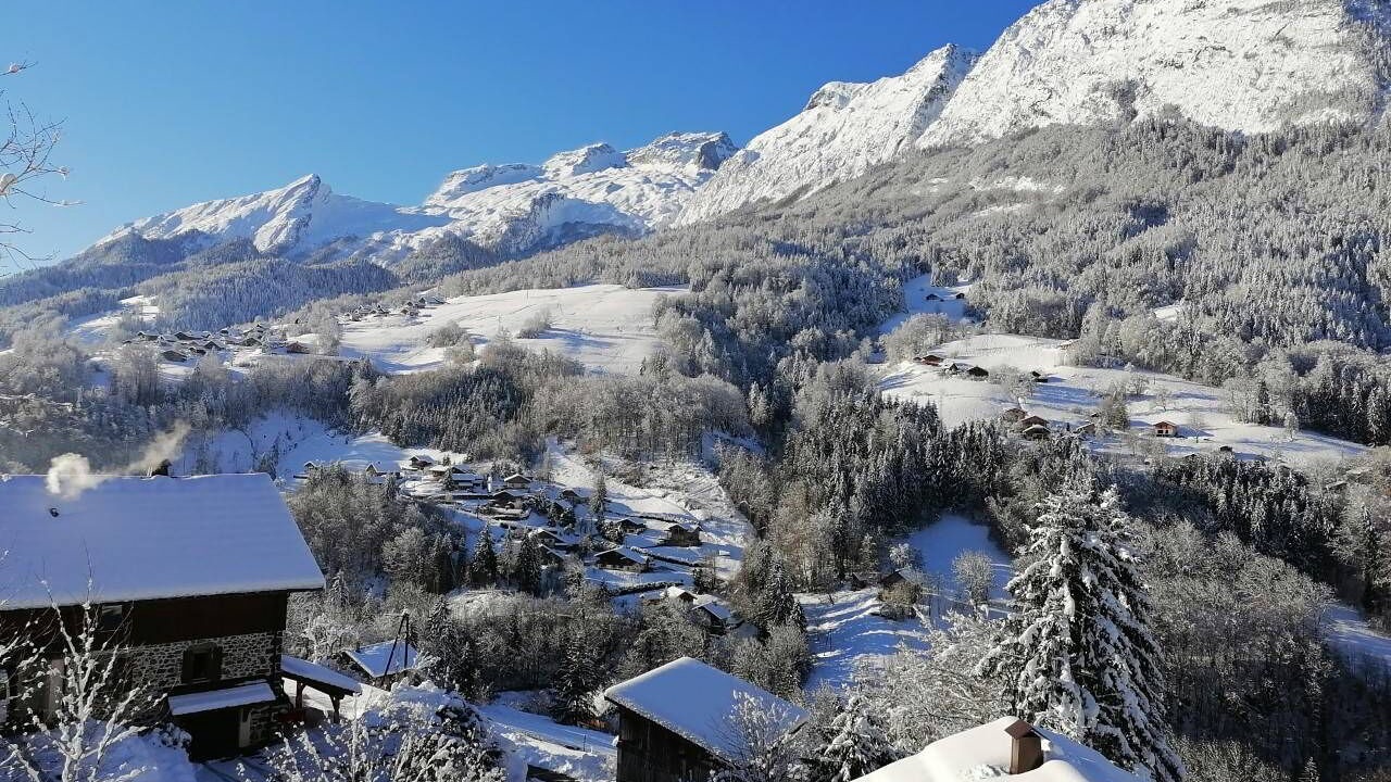 Photo of Outdoor in Thones