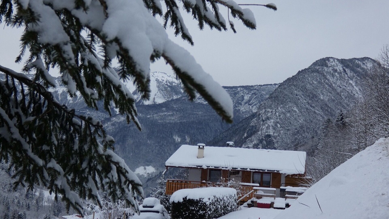 Photo of Outdoor in Thones