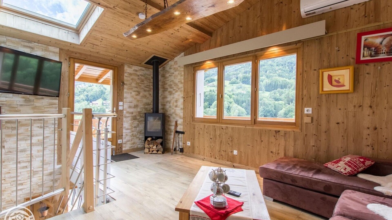 Photo of Livingroom in Thones