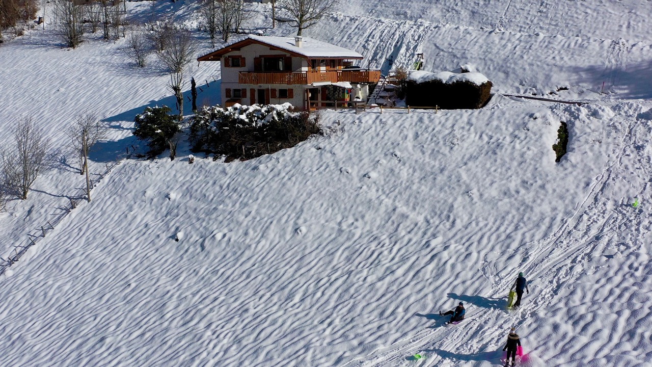 Photo of Outdoor in Thones