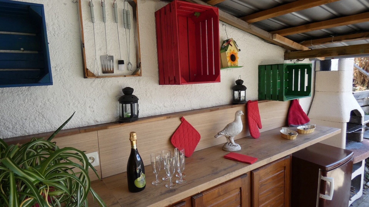 Photo of Outdoor in Thones