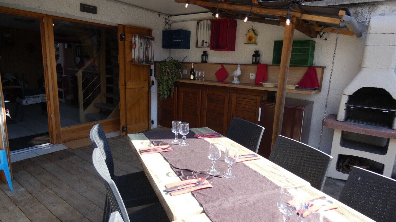 Photo of Outdoor in Thones