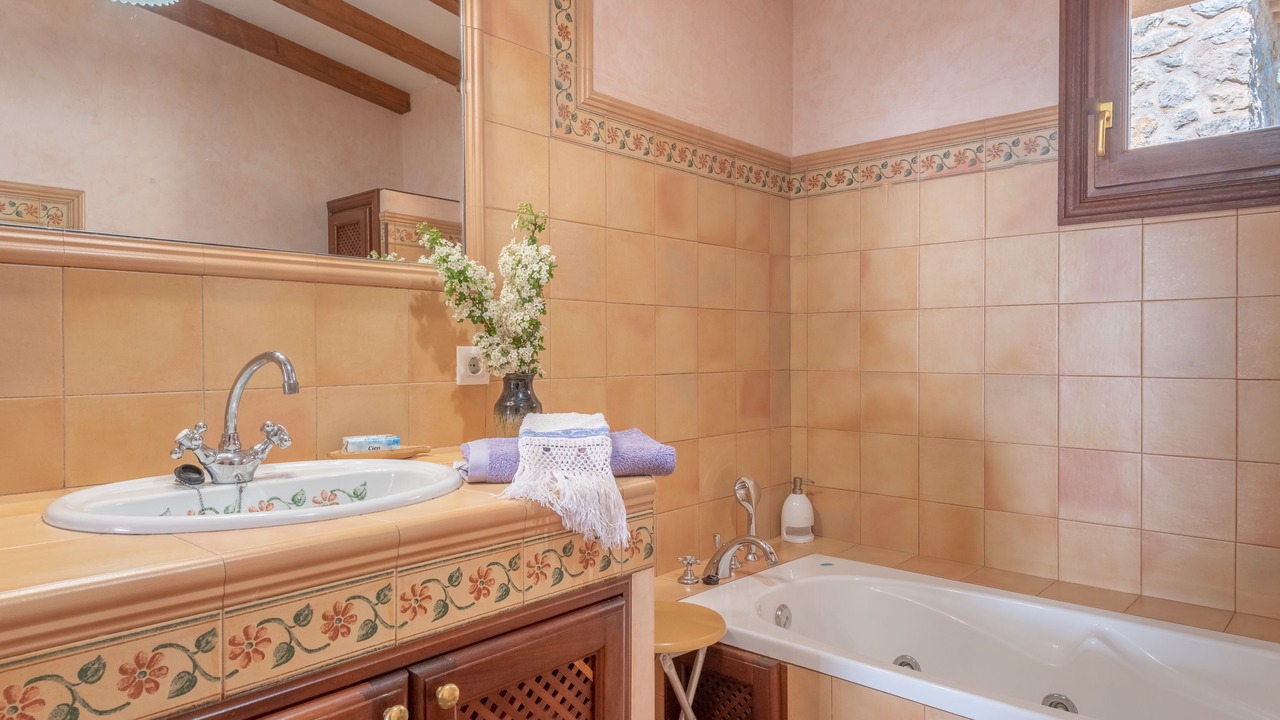 Photo of Bathroom in Arta