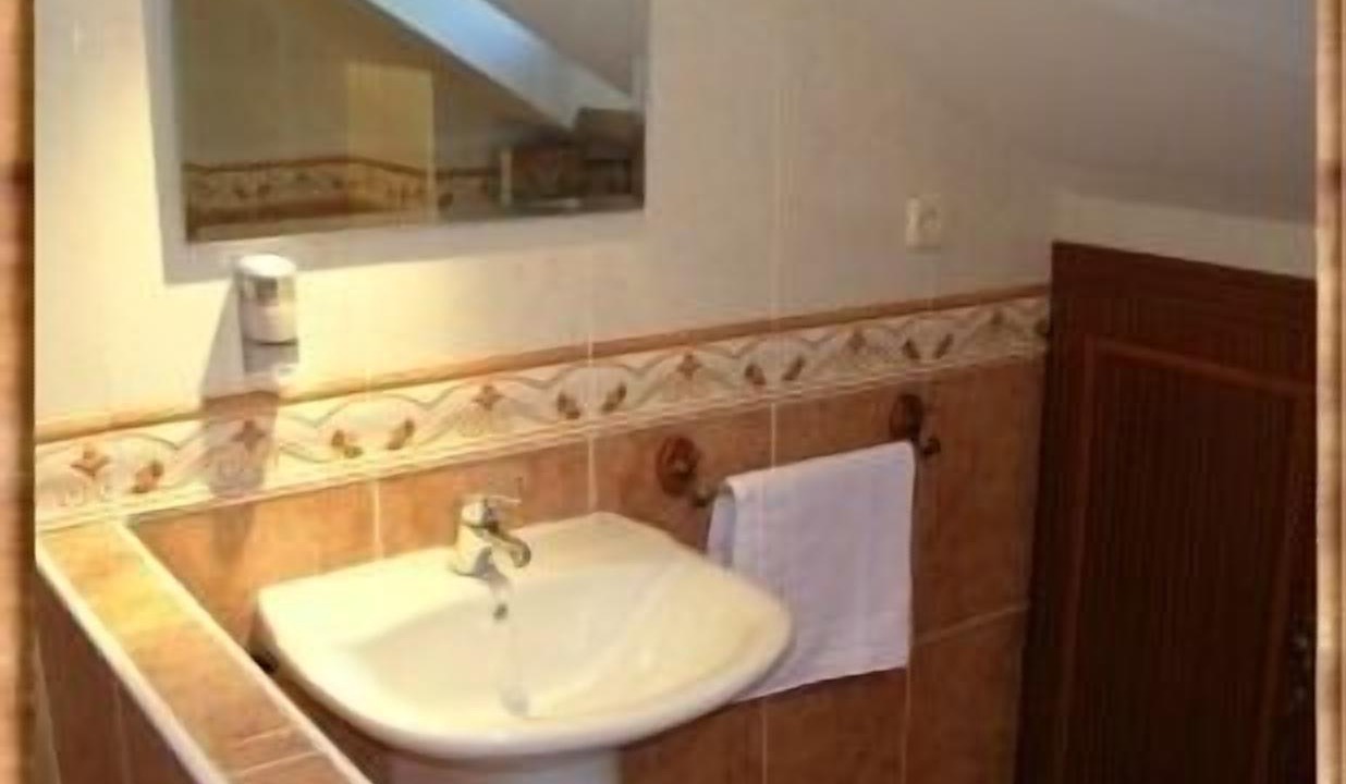 Photo of Bathroom in Canaveras