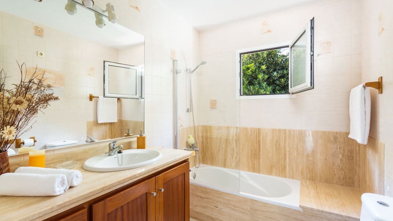 Photo of Bathroom in Cala'n Bosch