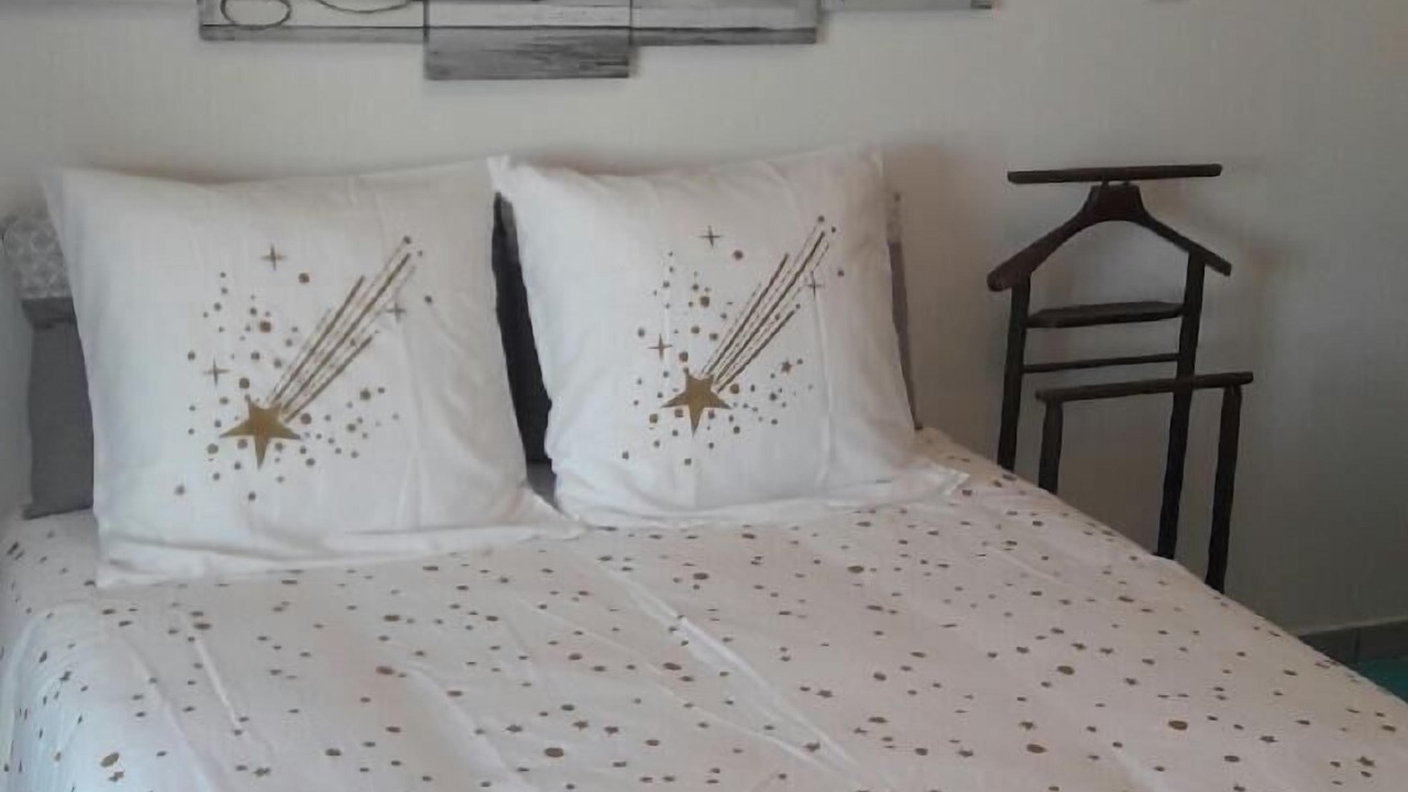 Photo of Bedroom in Saint-Chamas