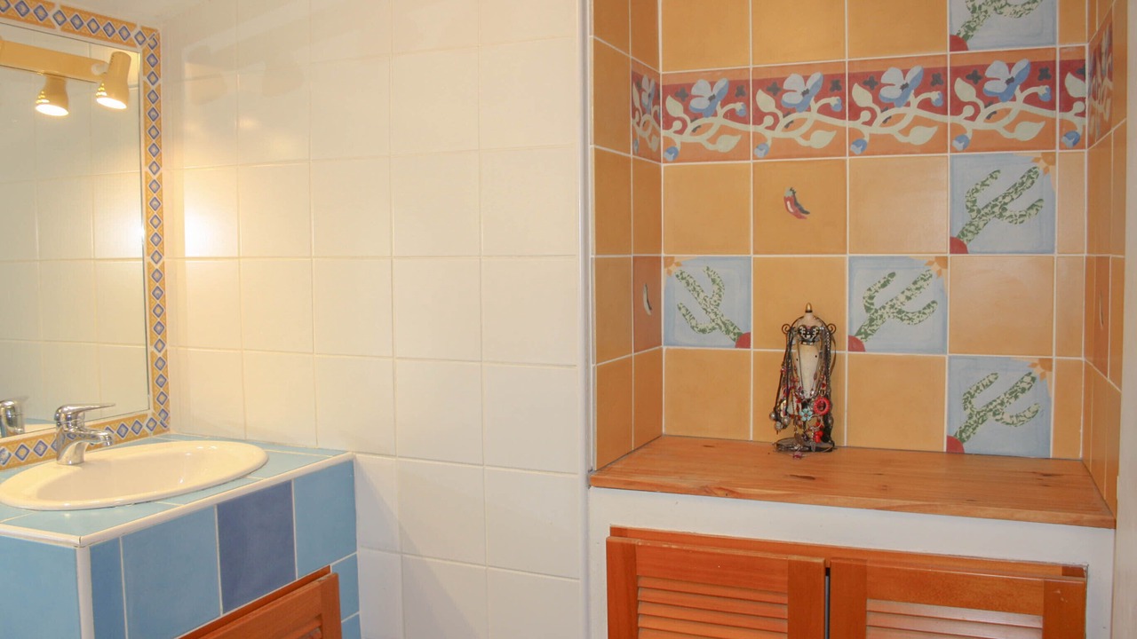 Photo of Bathroom in Saint-Jean-de-Cuculles