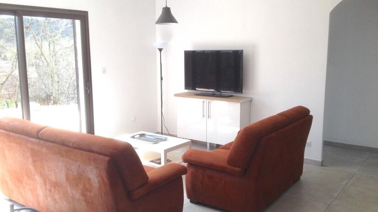Photo of Livingroom in Saint Alban Auriolles
