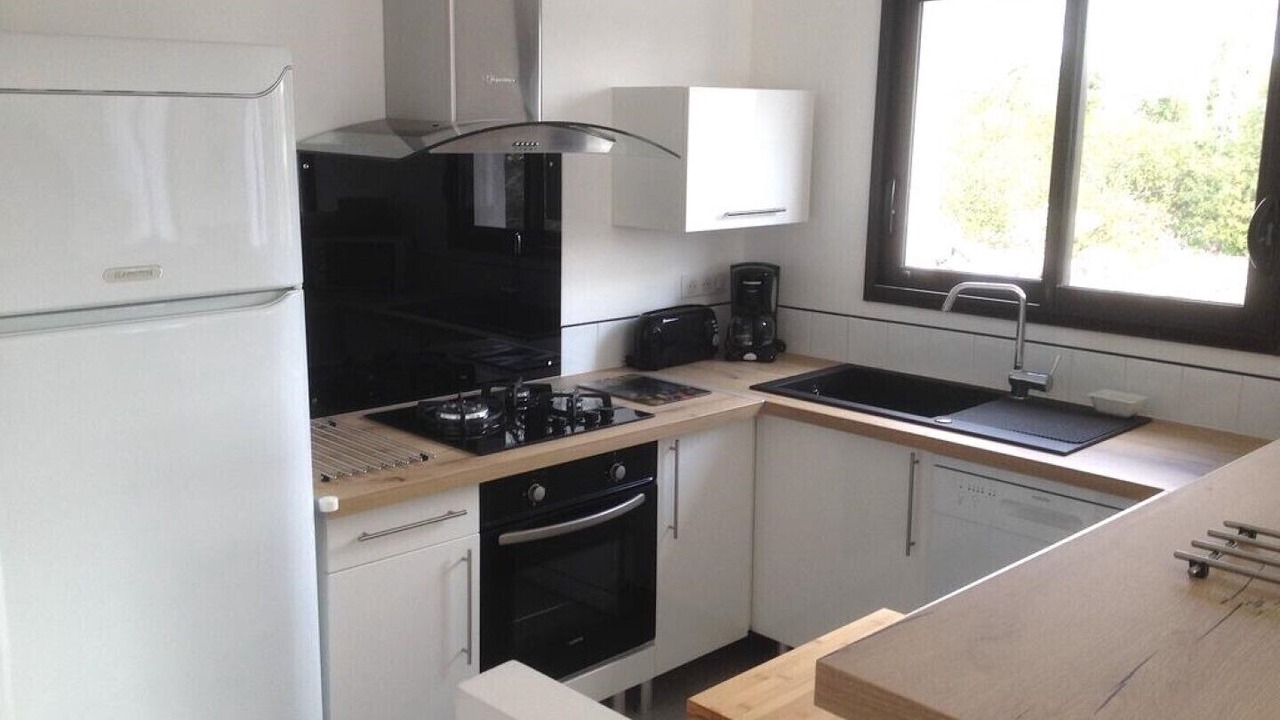 Photo of Kitchen in Saint Alban Auriolles