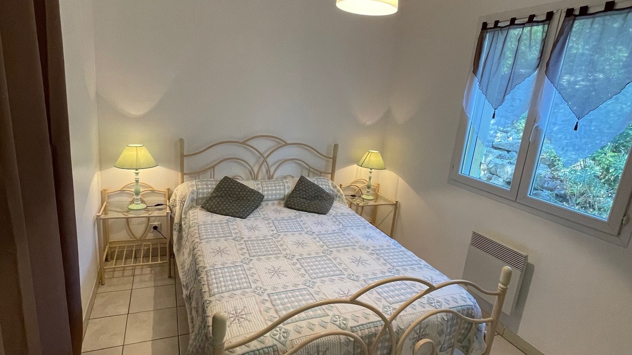 Photo of Bedroom in Saint Alban Auriolles