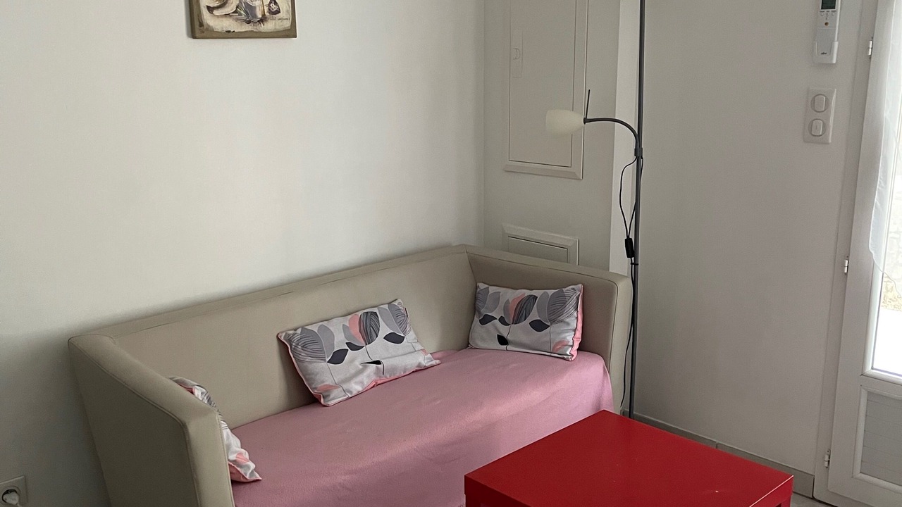 Photo of Livingroom in Saint Alban Auriolles