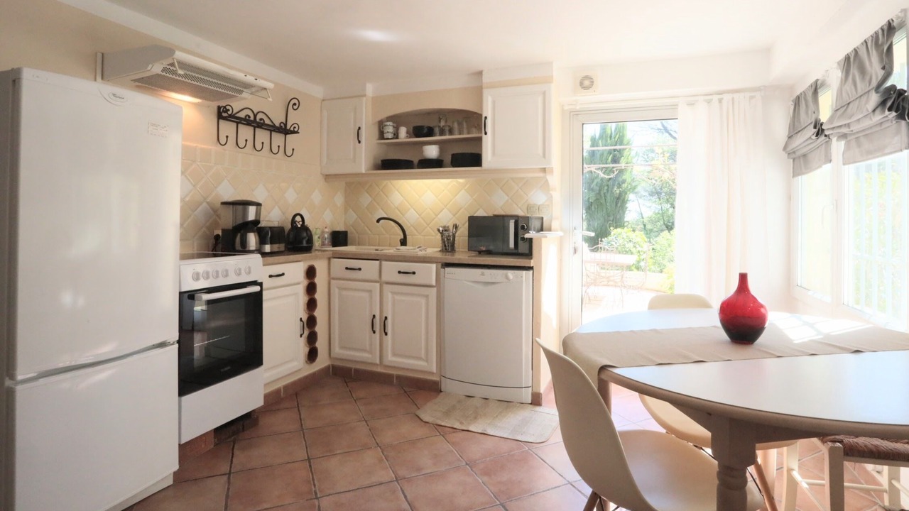 Photo of Kitchen in Mimet