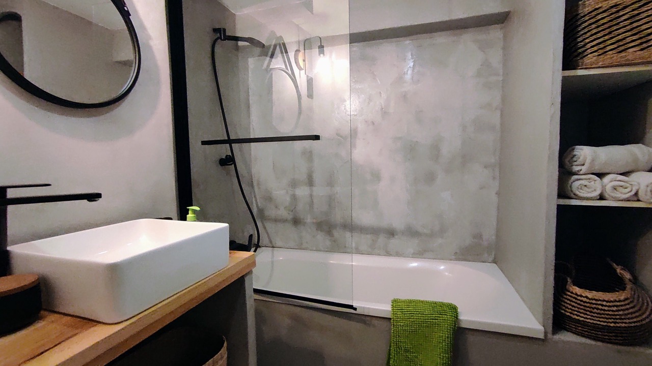 Photo of Bathroom in Mimet