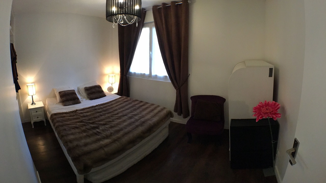 Photo of Bedroom in Ferney-Voltaire