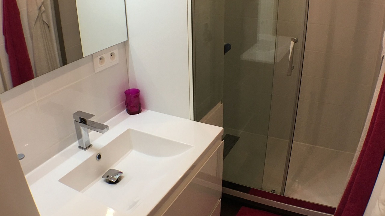 Photo of Bathroom in Ferney-Voltaire