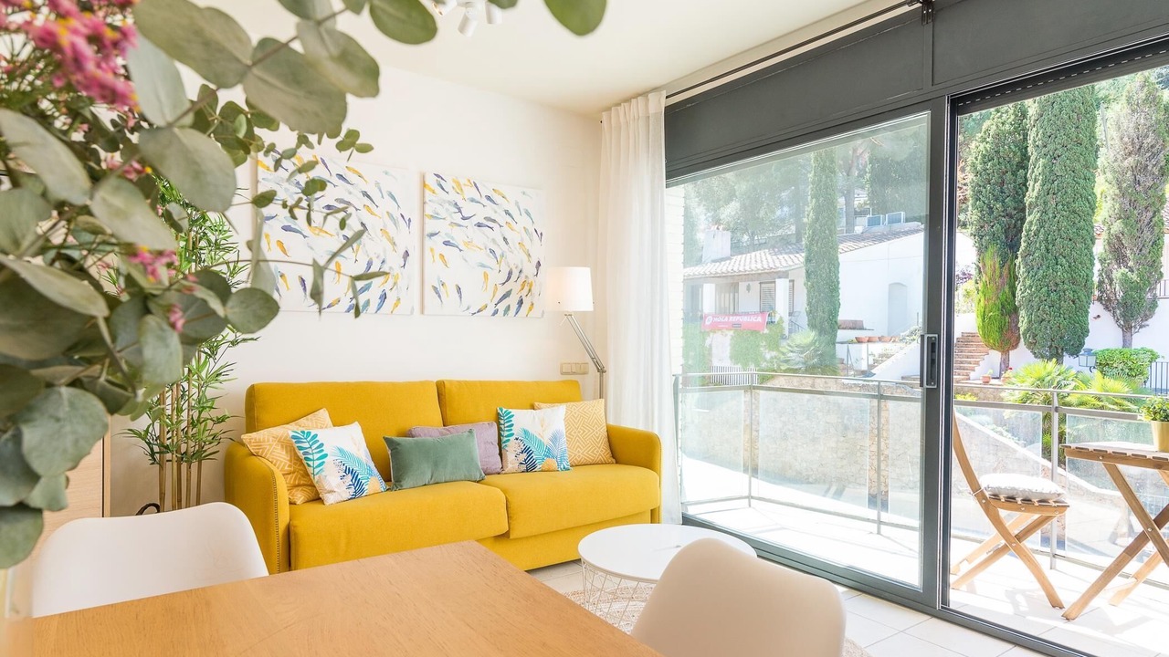 Photo of Livingroom in Tamariu