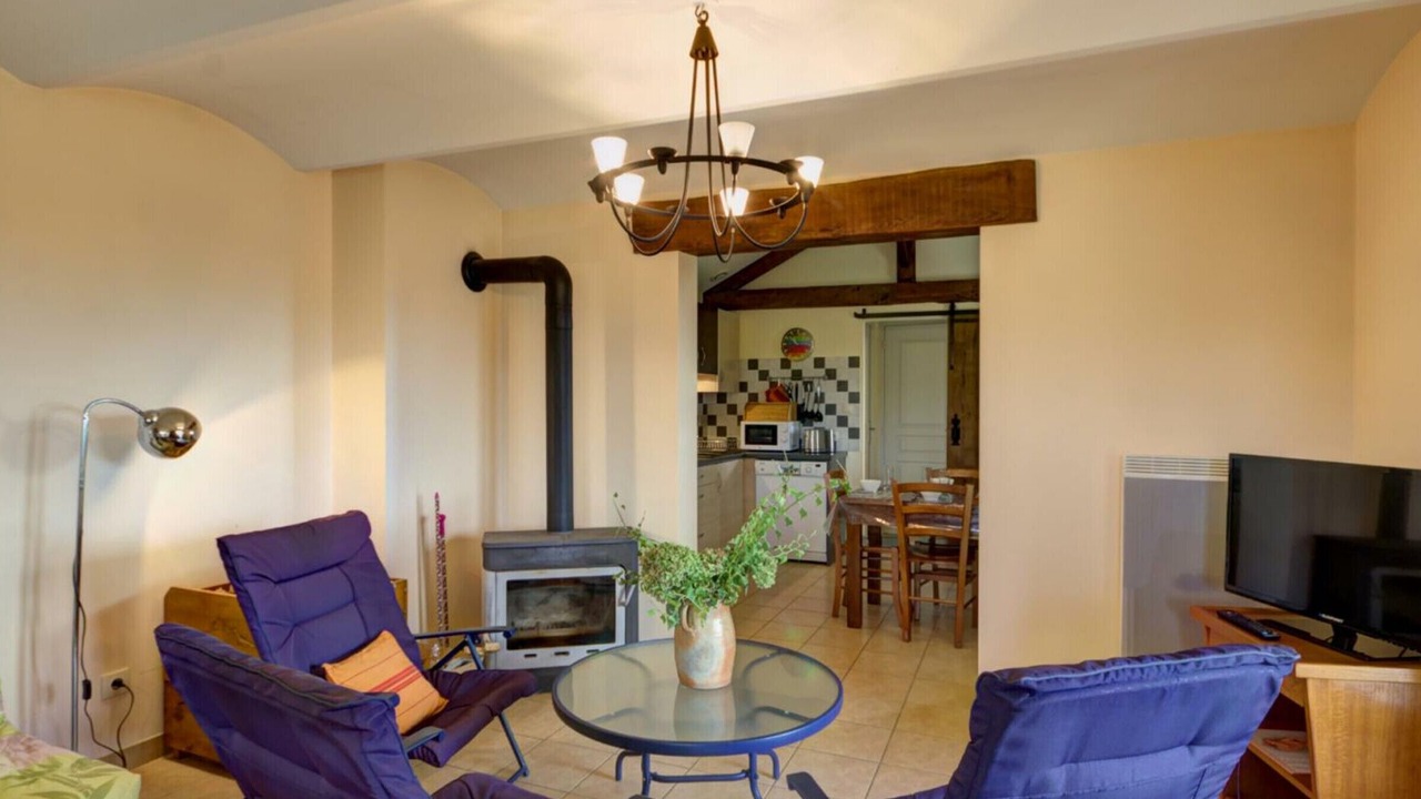 Photo of Livingroom in Saint-Forgeux-Lespinasse