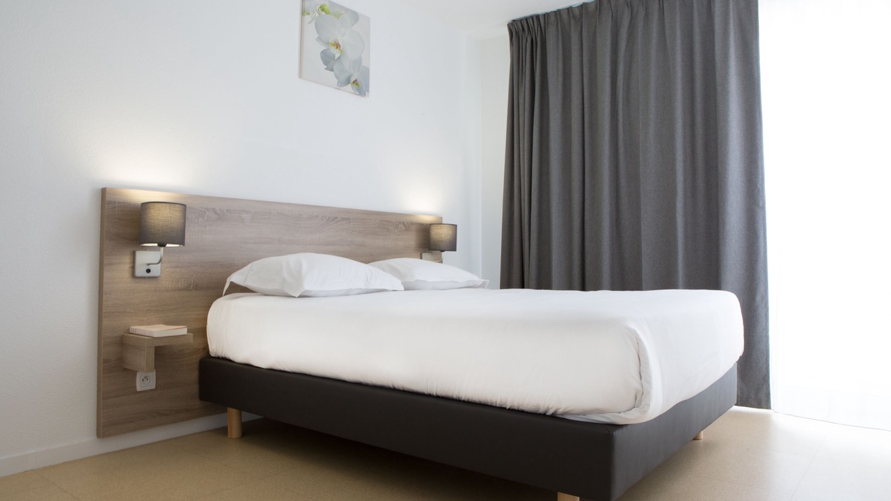 Photo of Bedroom in Divonne-les-Bains