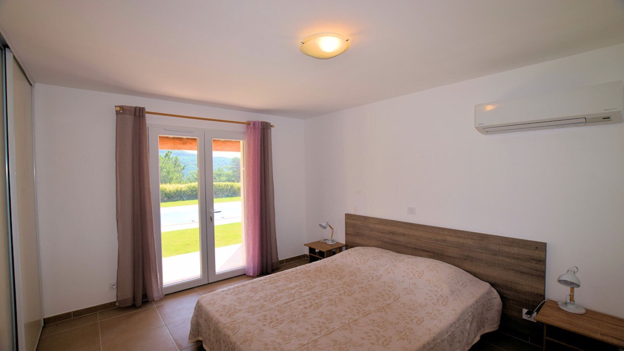Photo of Bedroom in Cadenet