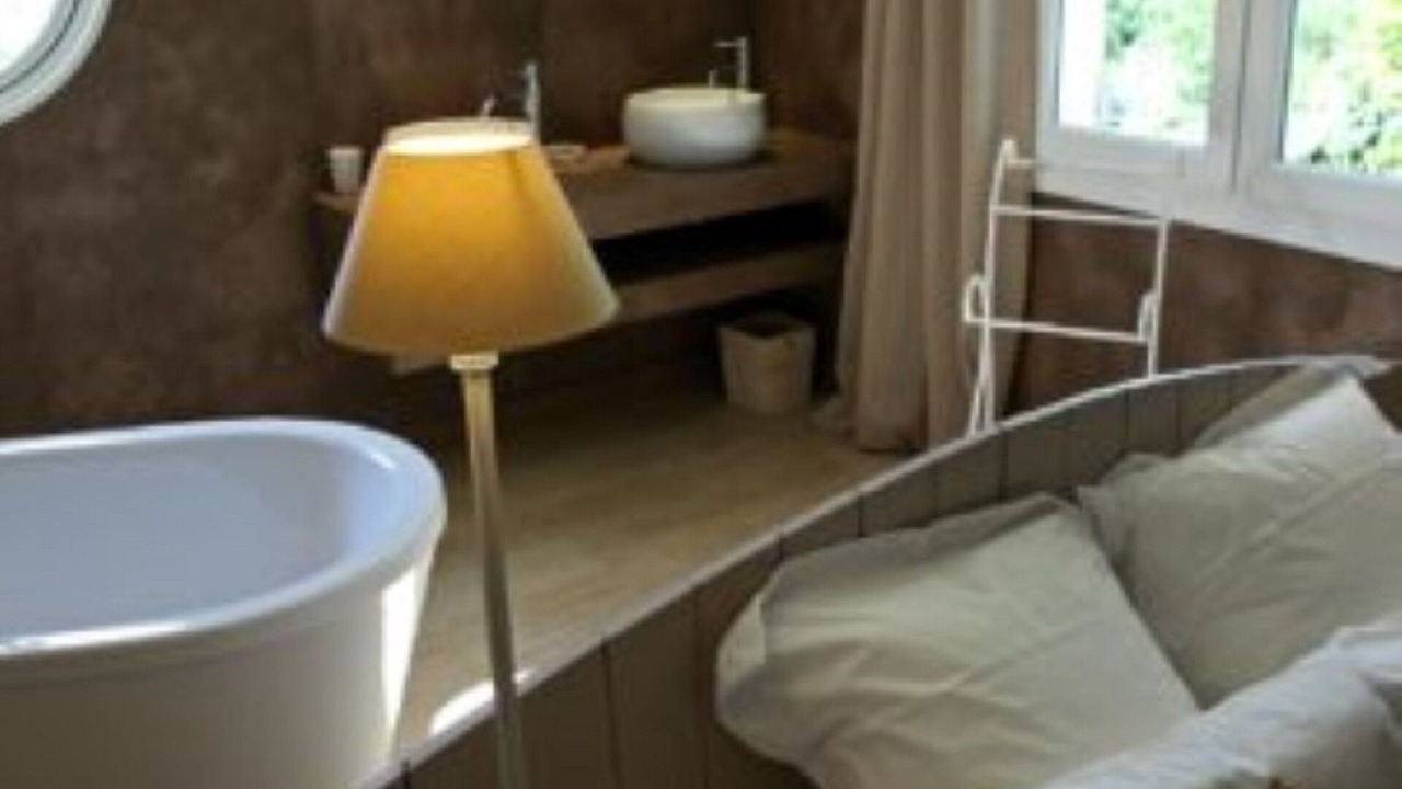 Photo of Bathroom in Venelles