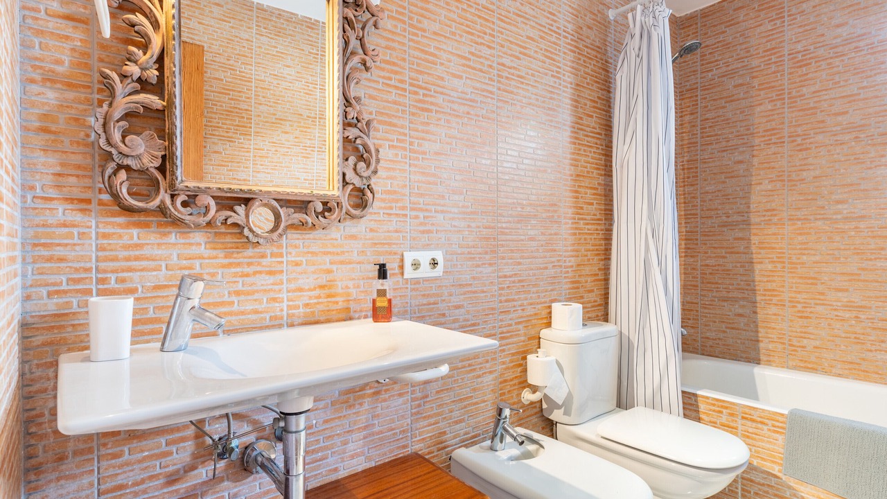 Photo of Bathroom in Les Meravelles