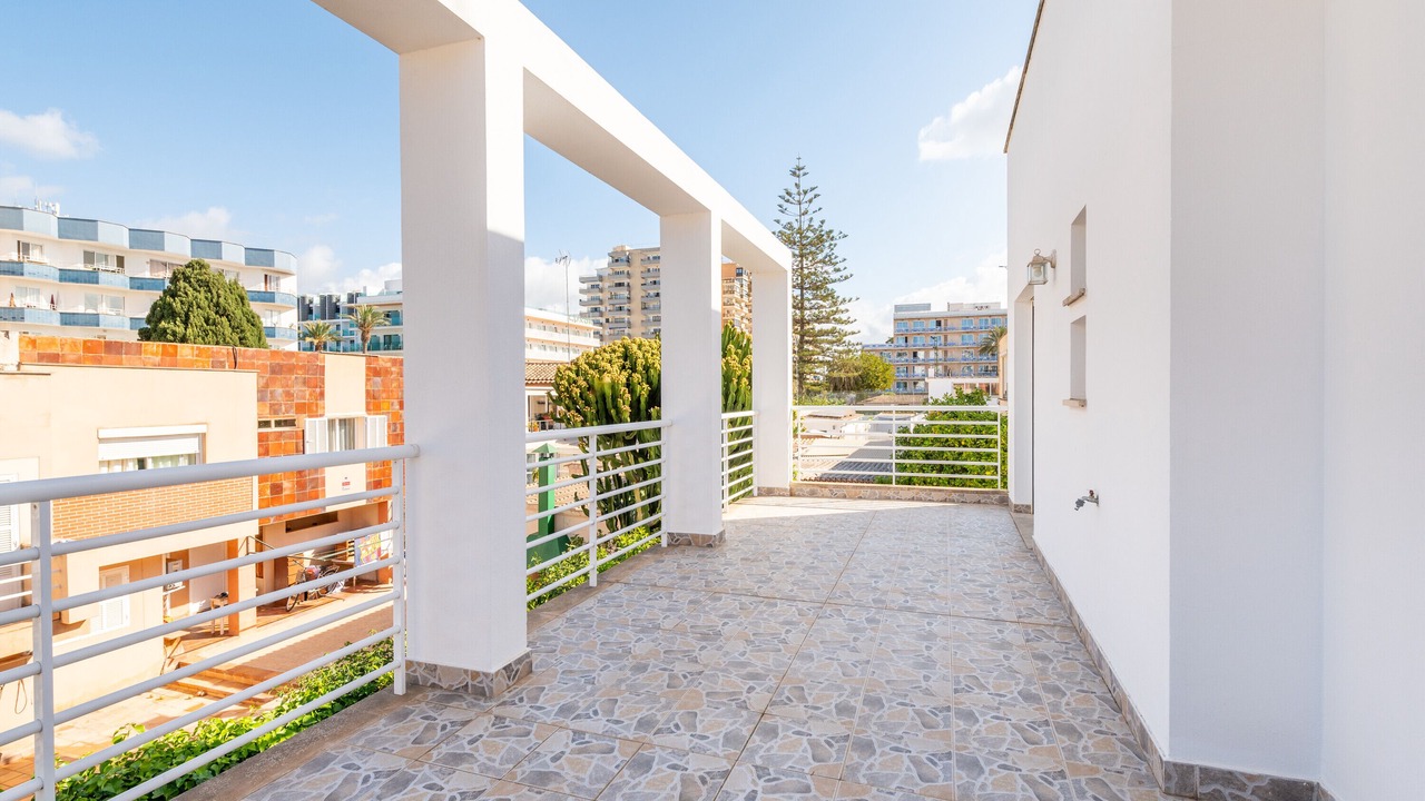 Photo of Outdoor in Les Meravelles