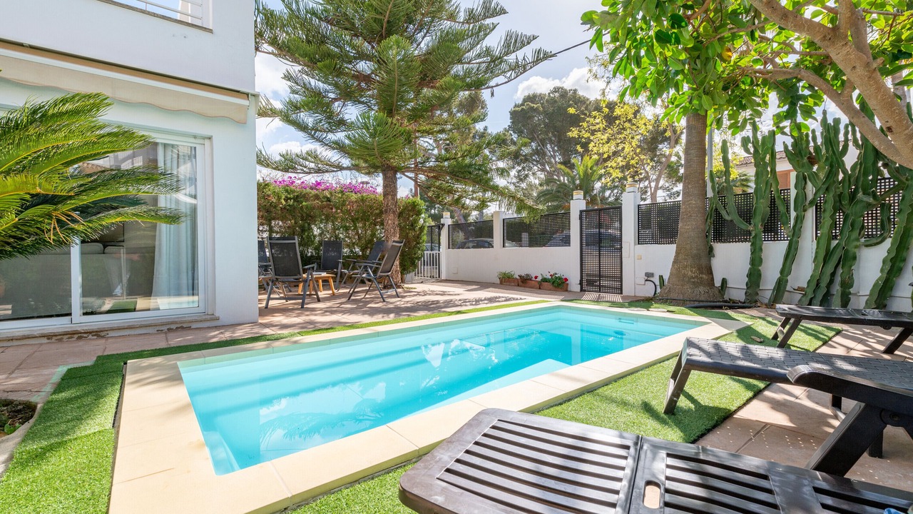 Photo of Outdoor in Les Meravelles