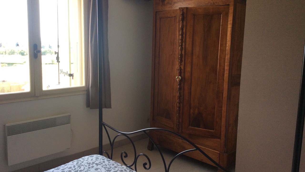 Photo of Bedroom in Caumont-sur-Durance