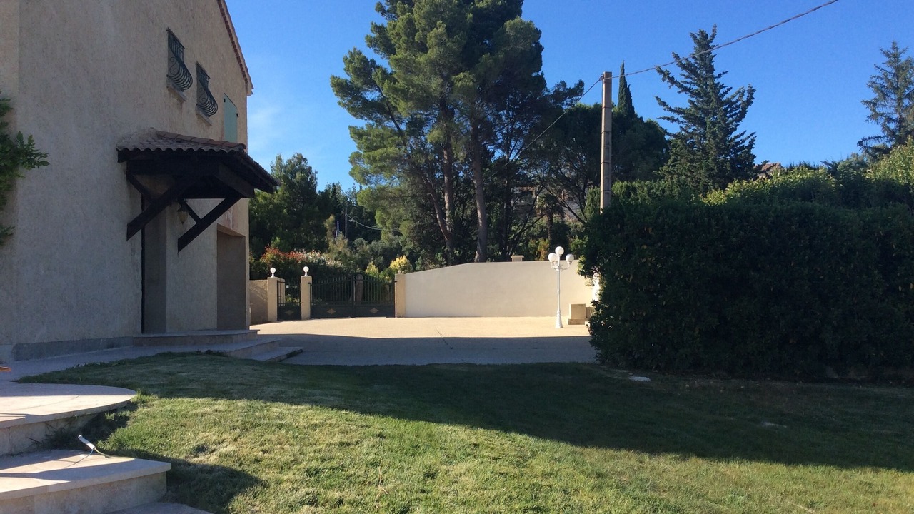 Photo of Outdoor in Caumont-sur-Durance