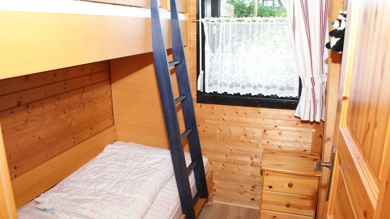 Photo of Bedroom in Damp