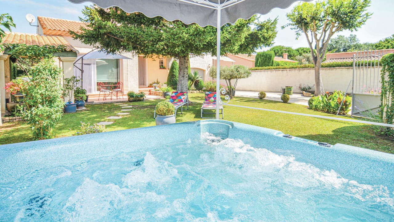 Photo of Outdoor in Saint-Martin-de-Crau