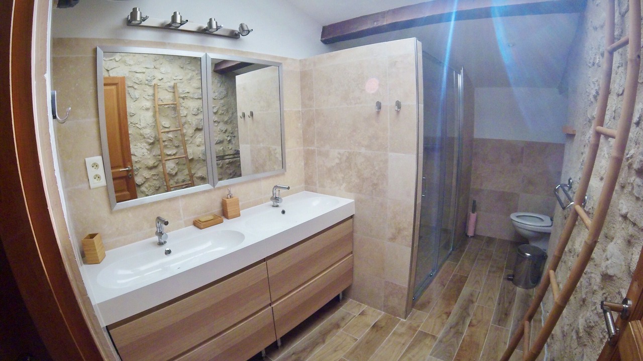 Photo of Bathroom in Le Puy-Sainte-Reparade
