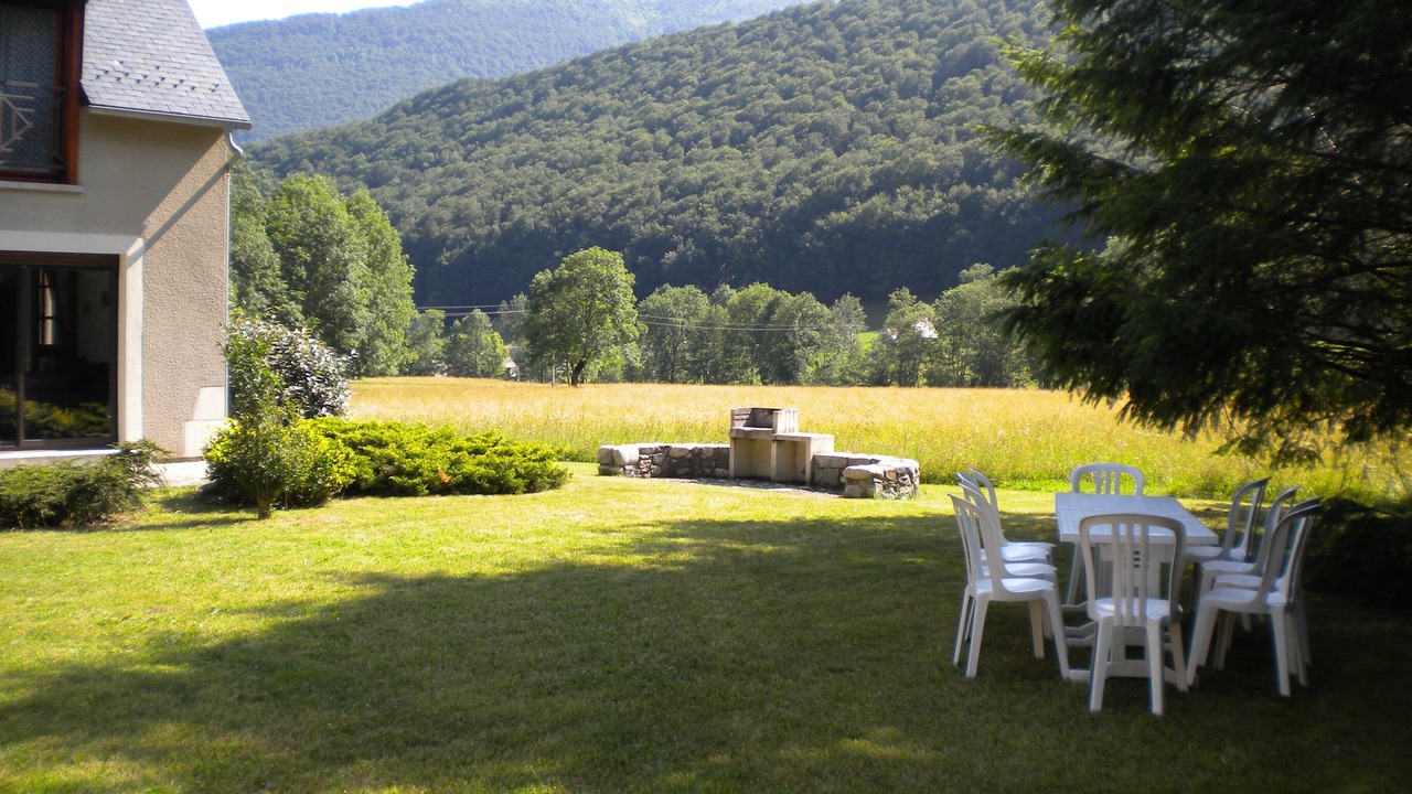 Photo of Outdoor in Campan