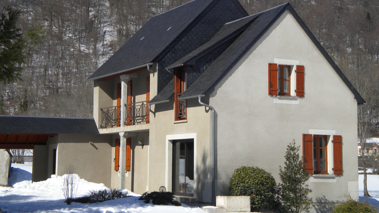 Photo of Outdoor in Campan