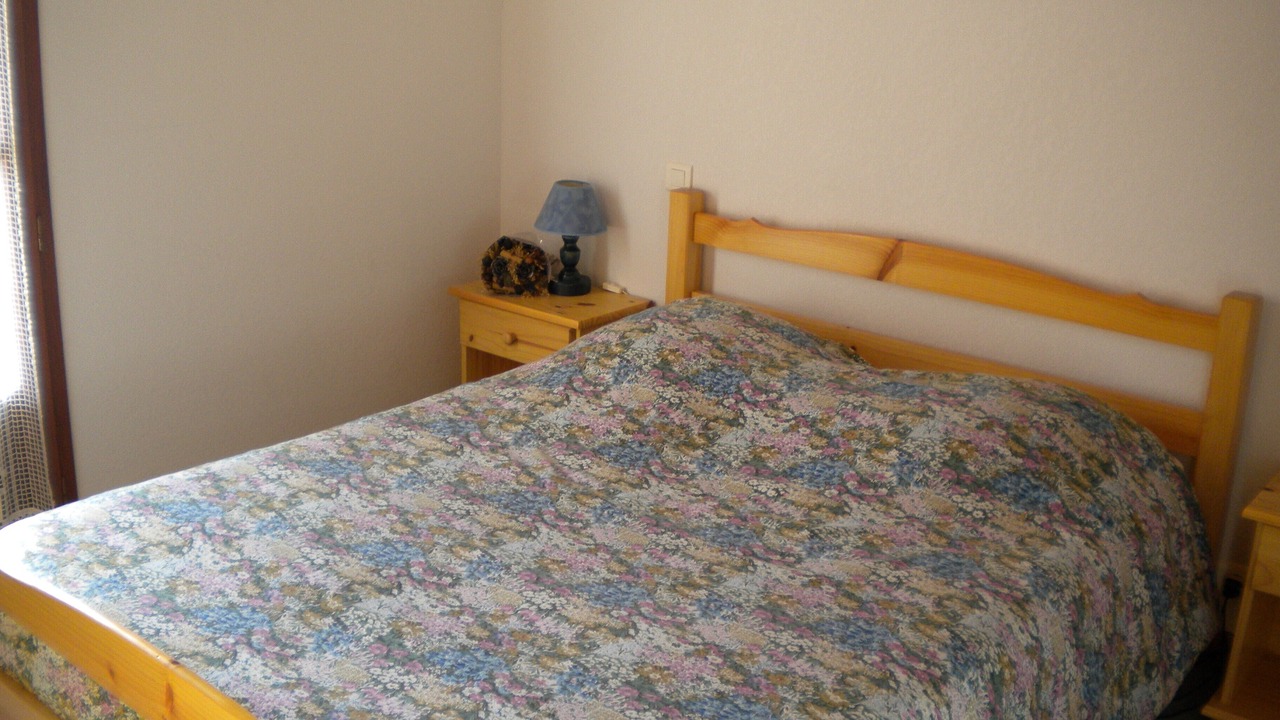 Photo of Bedroom in Campan