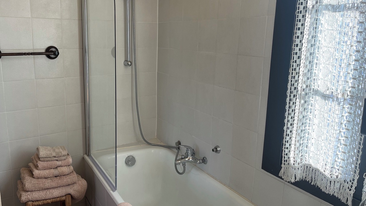 Photo of Bathroom in Saint-Siffret