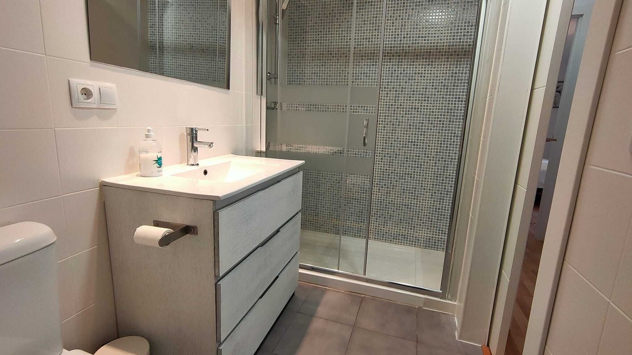 Photo of Bathroom in El Cabanyal