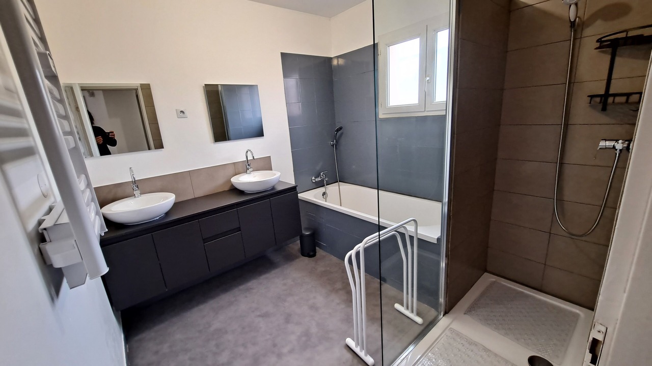Photo of Bathroom in Dauphin