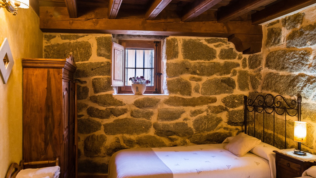 Photo of Bedroom in Navaluenga