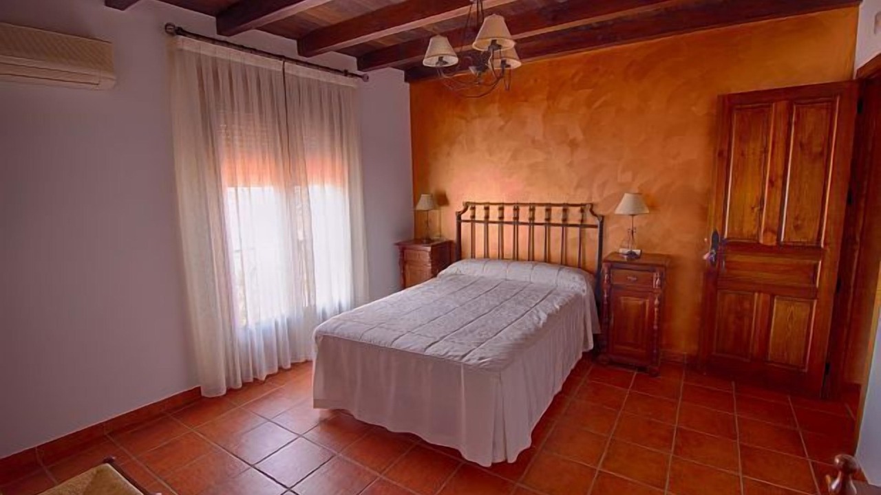 Photo of Bedroom in Malpartida de Plasencia