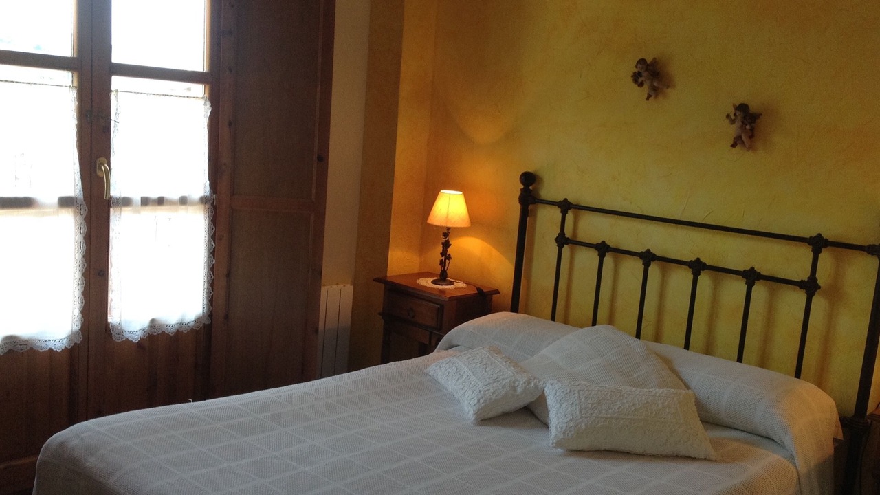 Photo of Bedroom in Pechon