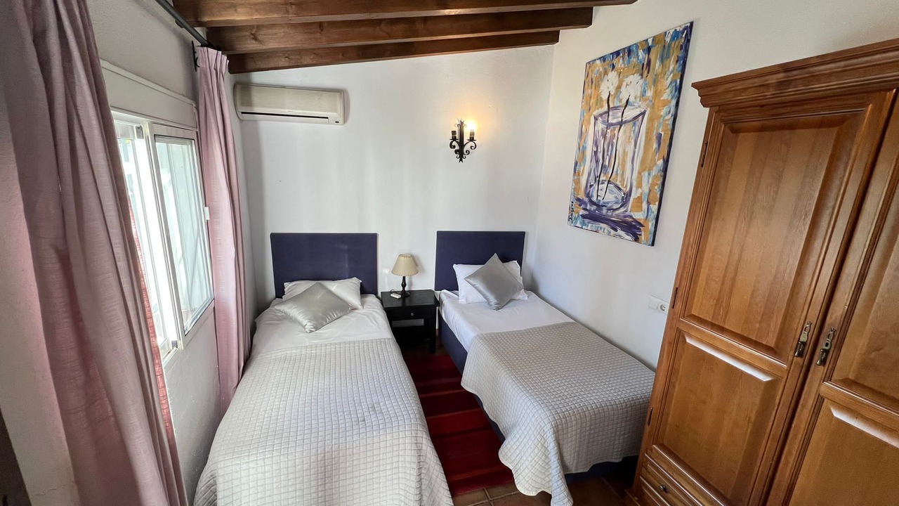 Photo of Bedroom in Coin