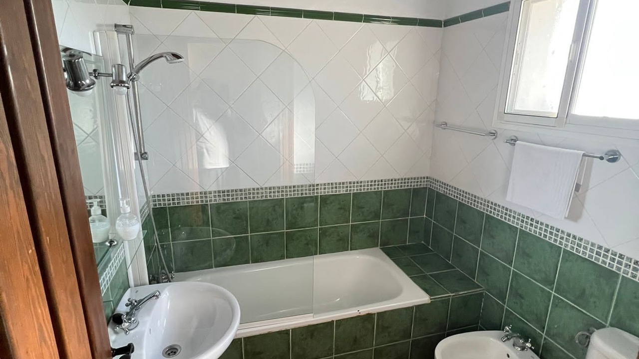 Photo of Bathroom in Coin