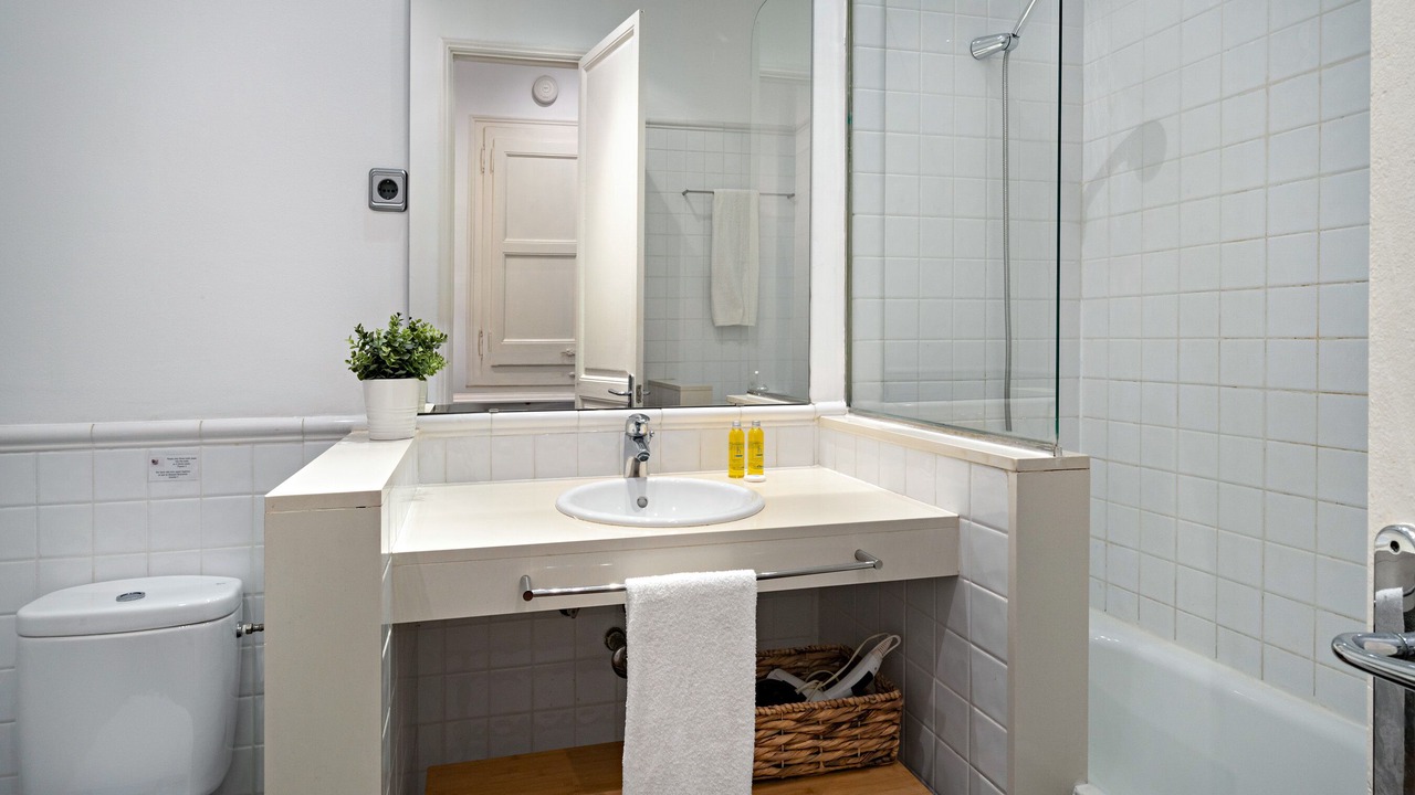 Photo of Bathroom in L'Antiga Esquerra de l'Eixample